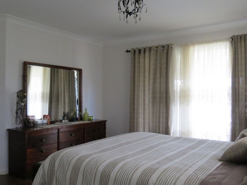 34 Countess Court, Mount Hallen QLD 4312