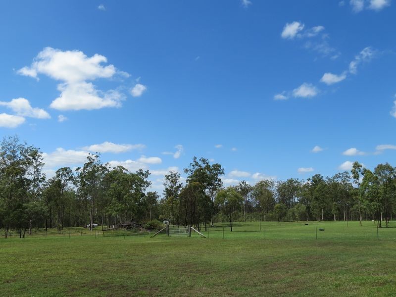 34 Countess Court, Mount Hallen QLD 4312