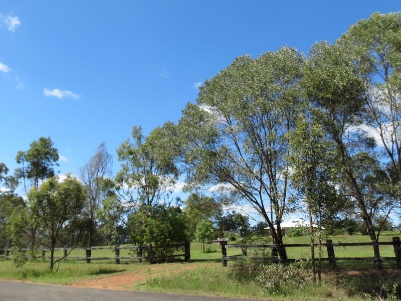 34 Countess Court, Mount Hallen QLD 4312