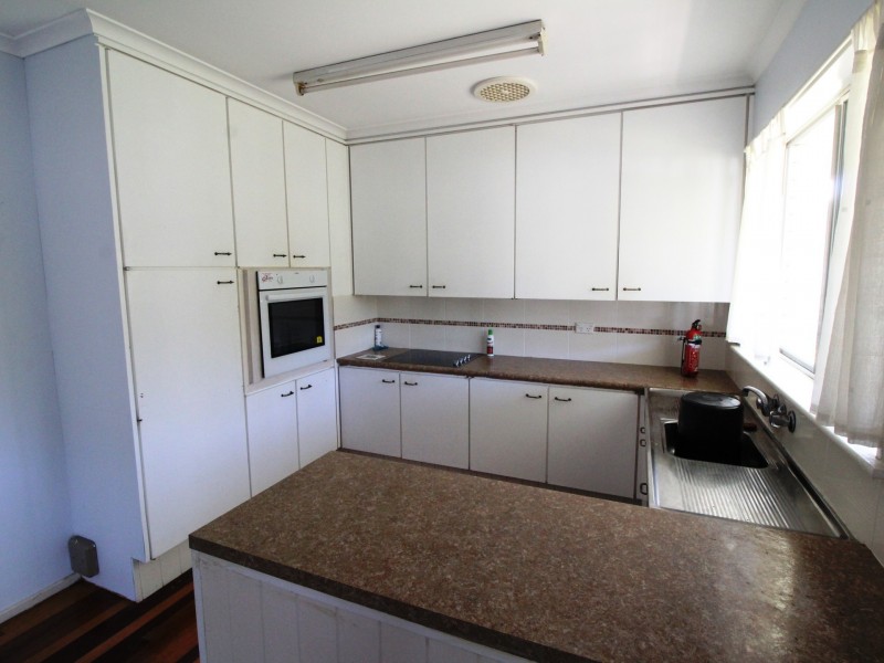 186 Ipswich Street, Esk QLD 4312