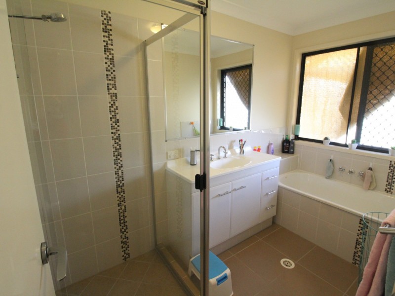 18 Jelica Place, Esk QLD 4312