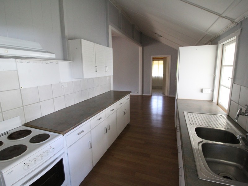 73 Fulham Street, Toogoolawah QLD 4313