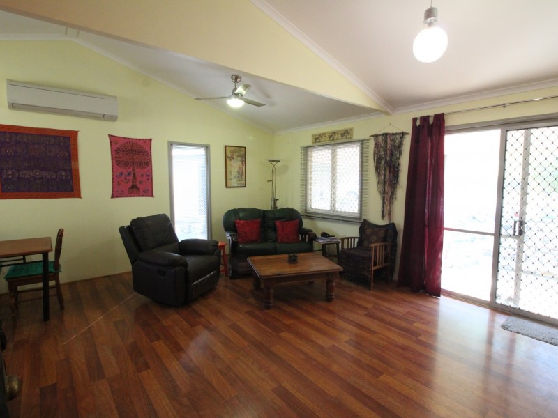 1 East Street, Esk QLD 4312