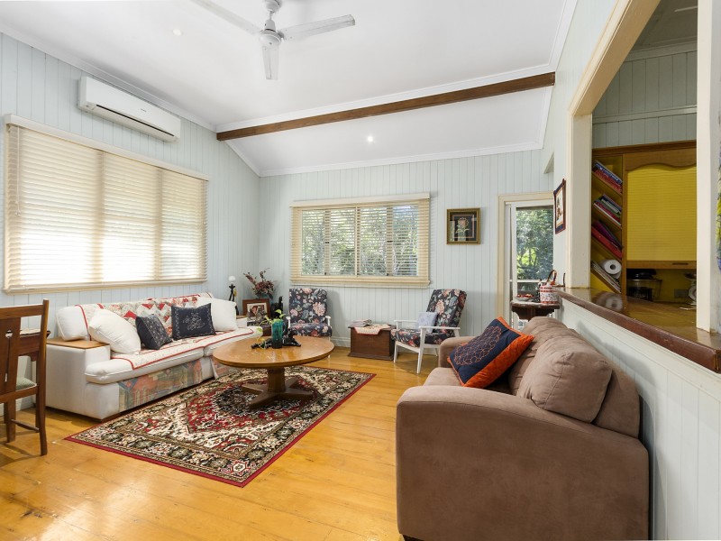 20 Creek Street, Esk QLD 4312
