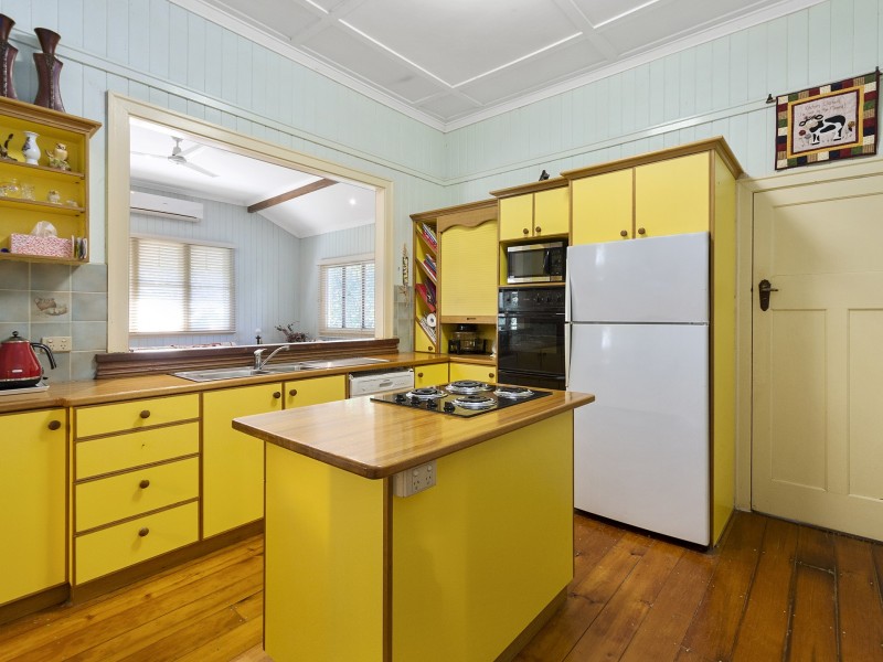 20 Creek Street, Esk QLD 4312