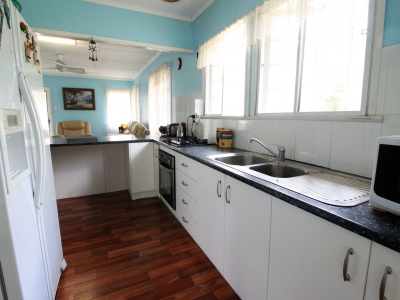 1 School Street, Moore QLD 4306