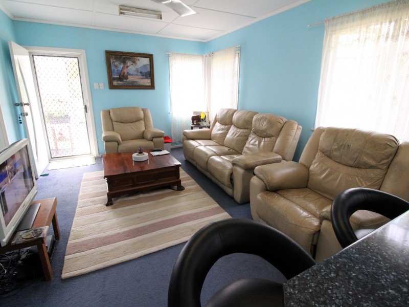 1 School Street, Moore QLD 4306