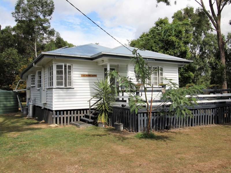 1 School Street, Moore QLD 4306