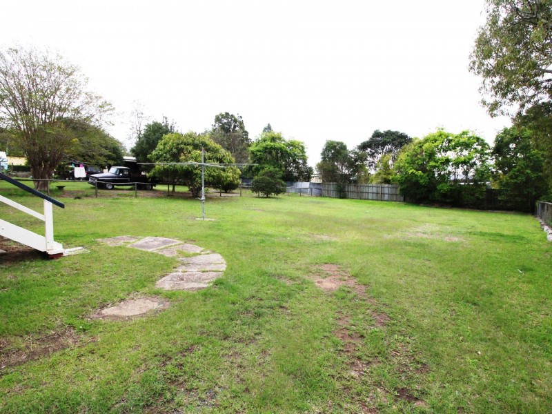 53 Highland Street, Esk QLD 4312