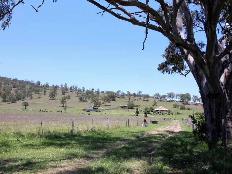 8247 D’Aguilar Highway, Moore QLD 4306