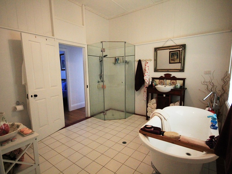 55 Ipswich Street, Esk QLD 4312