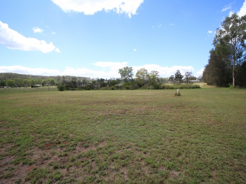 64 Selwyn Road, Esk QLD 4312