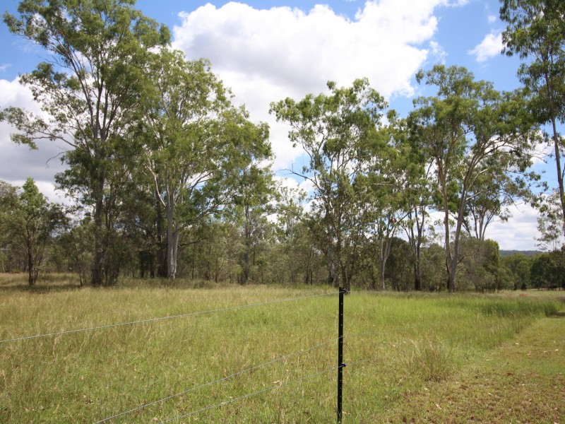 64 Selwyn Road, Esk QLD 4312