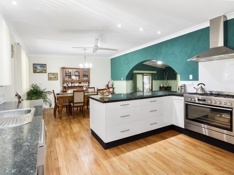 30 East Street, Esk QLD 4312