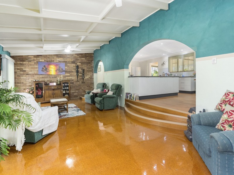 30 East Street, Esk QLD 4312