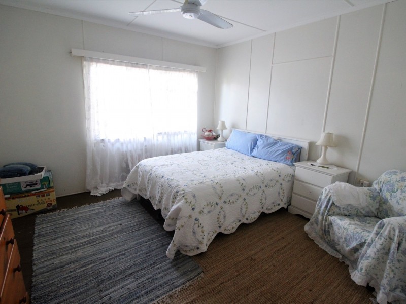 23 Down Street, Esk QLD 4312