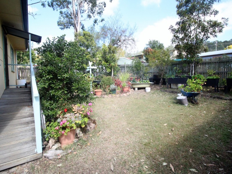 23 Down Street, Esk QLD 4312