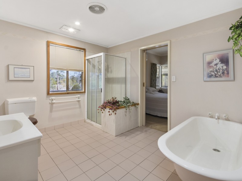 124 Reinbotts Road, Lowood QLD 4311