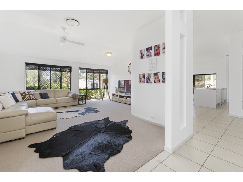 5 Janet Close, Fernvale QLD 4306