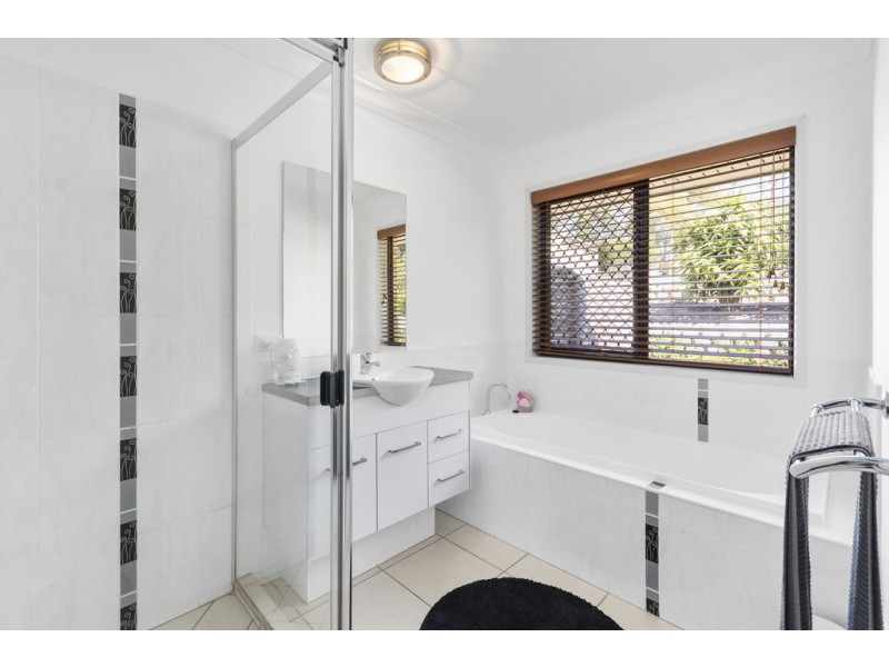 5 Janet Close, Fernvale QLD 4306