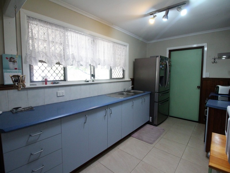 8 Barbour Street, Esk QLD 4312