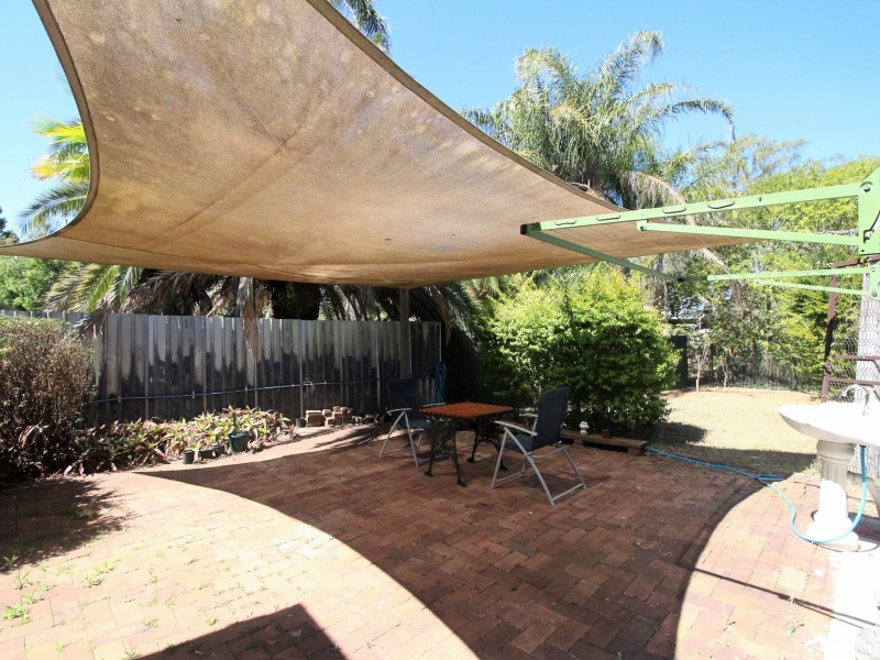 8 Barbour Street, Esk QLD 4312