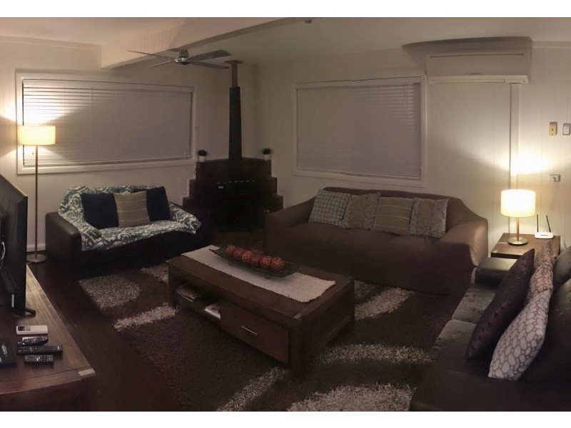 9 Third Avenue, Somerset Dam QLD 4312