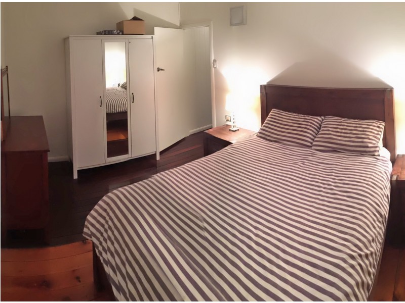 9 Third Avenue, Somerset Dam QLD 4312