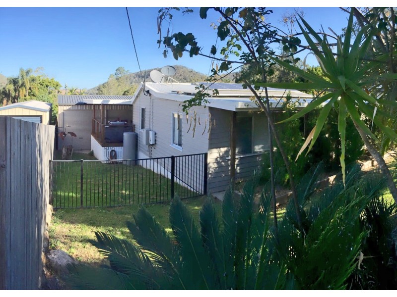 9 Third Avenue, Somerset Dam QLD 4312