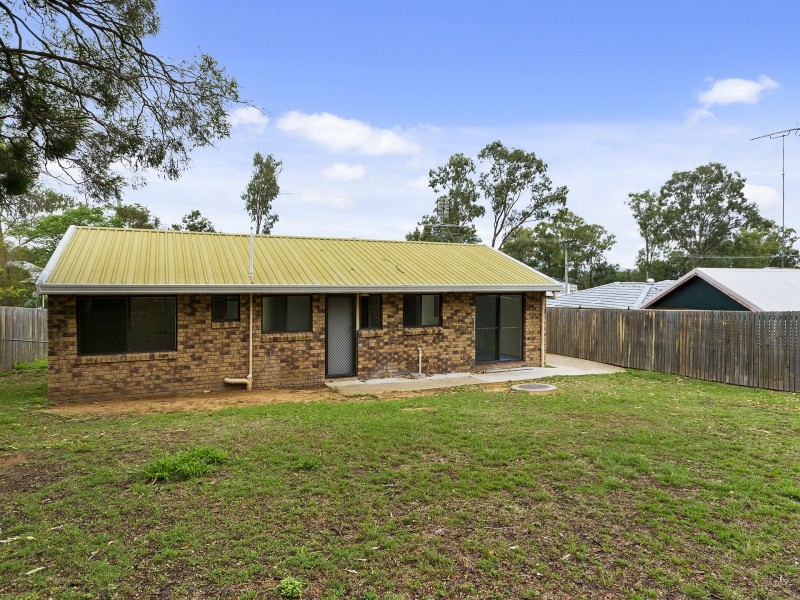 42 Dingyarra Street, Toogoolawah QLD 4313