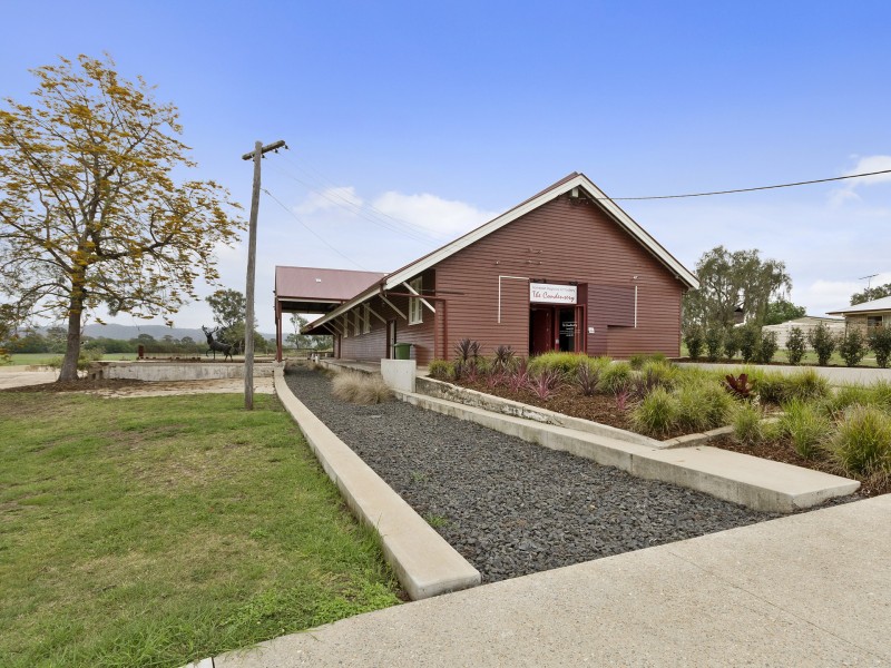 42 Dingyarra Street, Toogoolawah QLD 4313