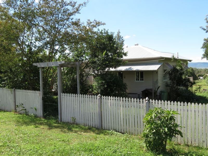 2 McConnel Street, Biarra QLD 4313