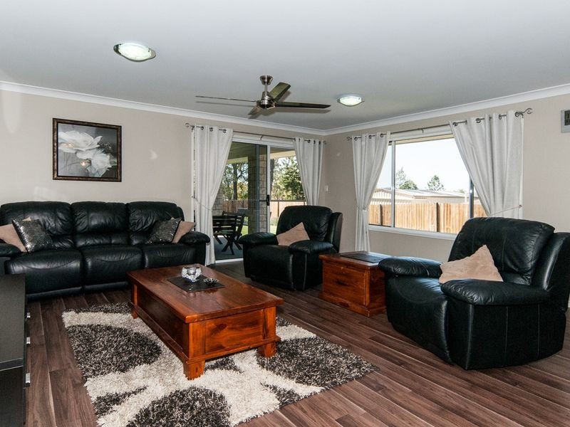 63 Bellambi Street, Toogoolawah QLD 4313