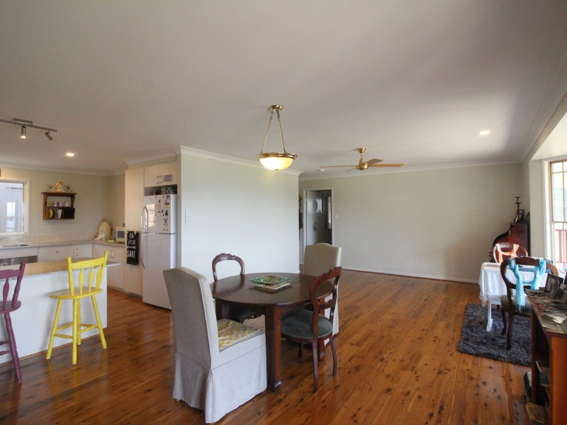 119 Lakeview Drive, Esk QLD 4312