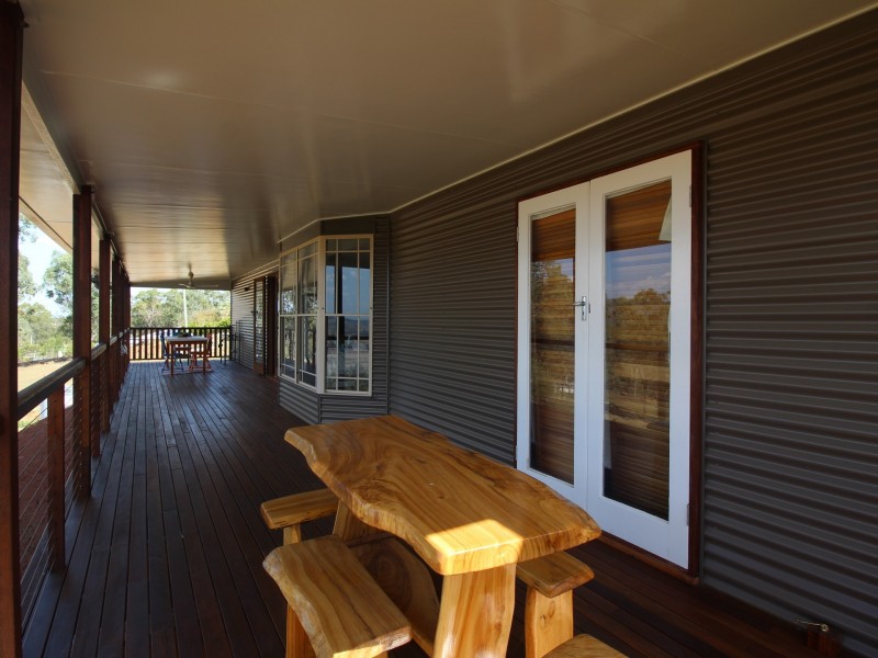 119 Lakeview Drive, Esk QLD 4312