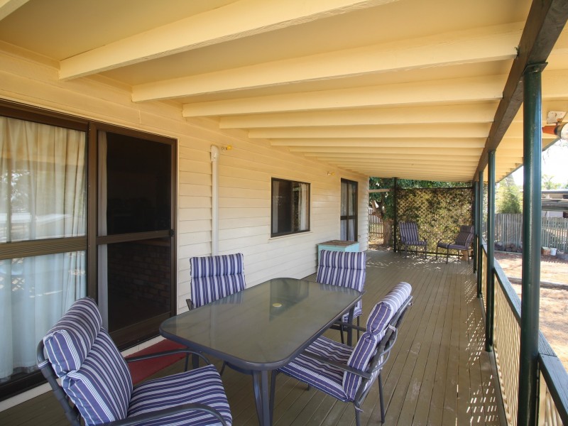 27 Bellambi Street, Toogoolawah QLD 4313