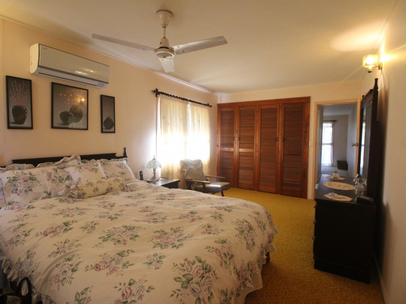 27 Bellambi Street, Toogoolawah QLD 4313