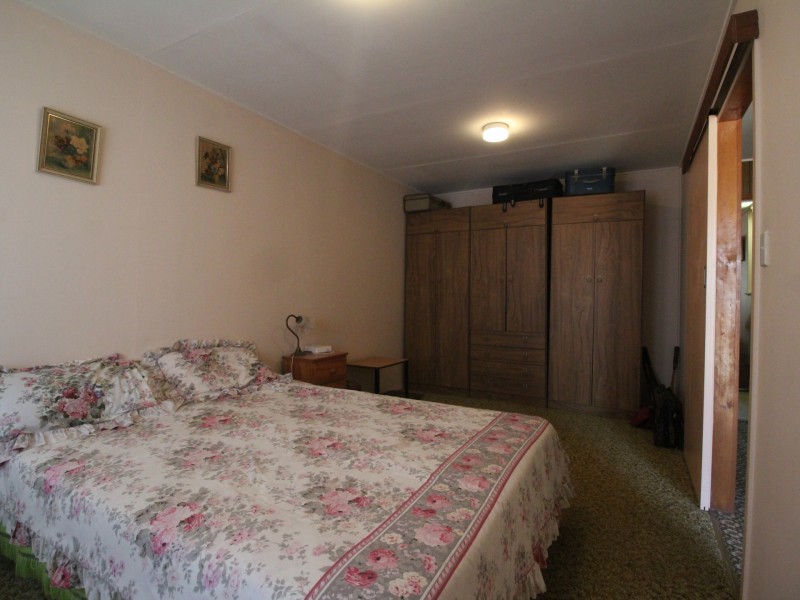 27 Bellambi Street, Toogoolawah QLD 4313