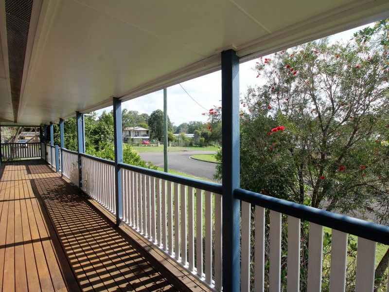 2 Kelly Court, Esk QLD 4312