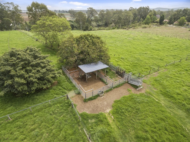 22 Macdonald Road, Wivenhoe Pocket QLD 4306