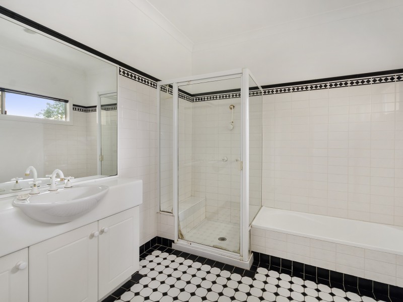 22 Macdonald Road, Wivenhoe Pocket QLD 4306