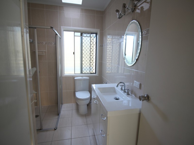 17 Mary Street, Toogoolawah QLD 4313