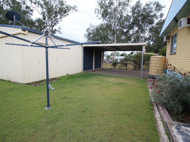 17 Mary Street, Toogoolawah QLD 4313