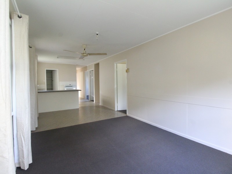 7 Hill Street, Esk QLD 4312