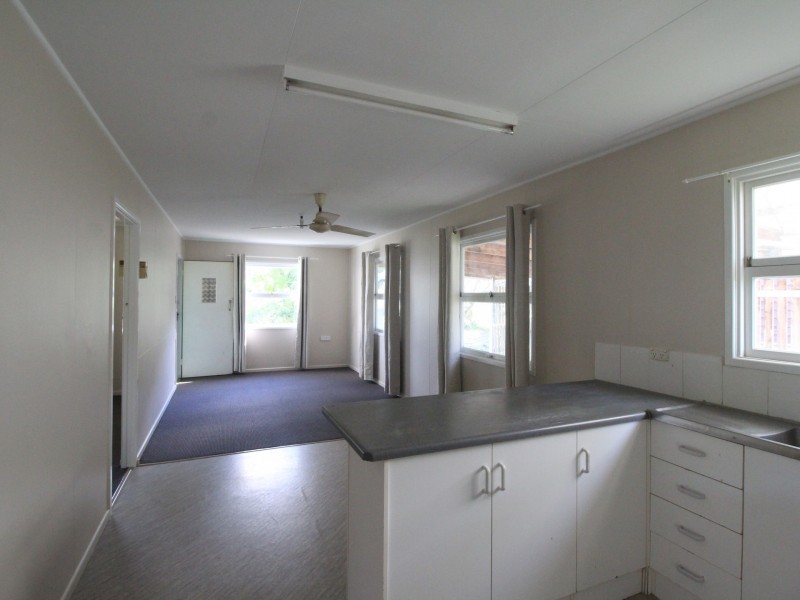 7 Hill Street, Esk QLD 4312