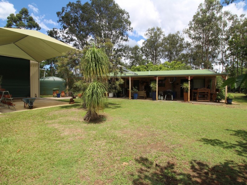 72 Creek Street, Esk QLD 4312