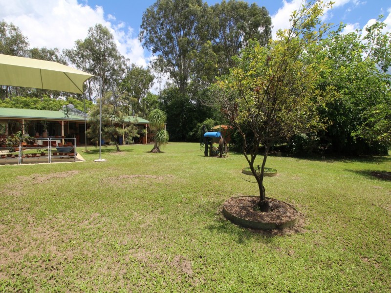 72 Creek Street, Esk QLD 4312