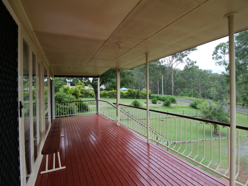 42 Barbour Street, Esk QLD 4312