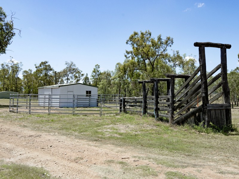 19 Dead Horse Lane, Toogoolawah QLD 4313