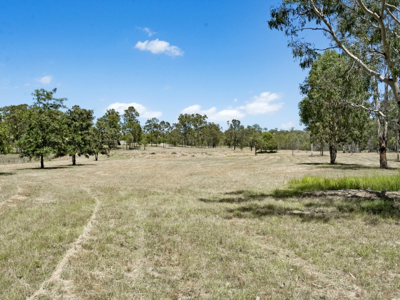 19 Dead Horse Lane, Toogoolawah QLD 4313